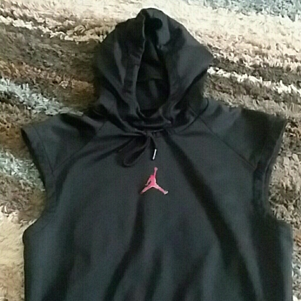 T-shirt w/hoodie